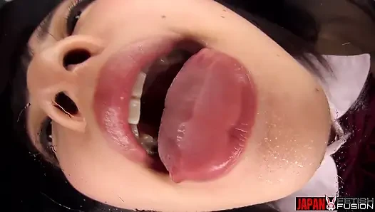 Pov idola kelas: ciuman ceroboh yukari miyazawa membanjiri wajahmu dengan ludah tebal saat dia menggerayangi meja.