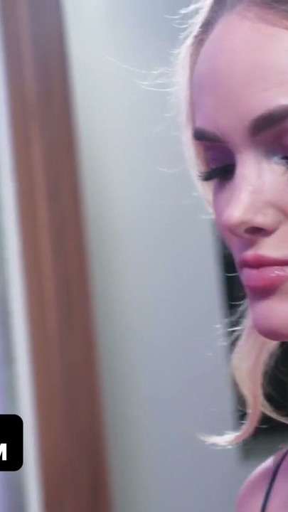Bölüm 1 için olgun: Scarlett'in ilk - Riley Jean, Scarlett Alexis ve Athena Fleurs | Klip 1