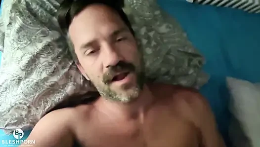 Tim Blesh sikini sıvazlıyor