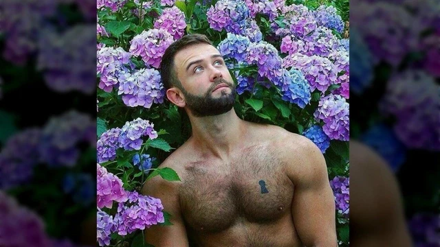 0167  Nude of muscular men.