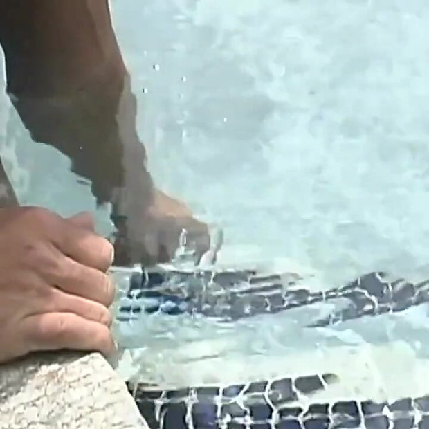 Junge blondine hart gefickt, stöhnen und fingern ihre feuchteste muschi vol. 3