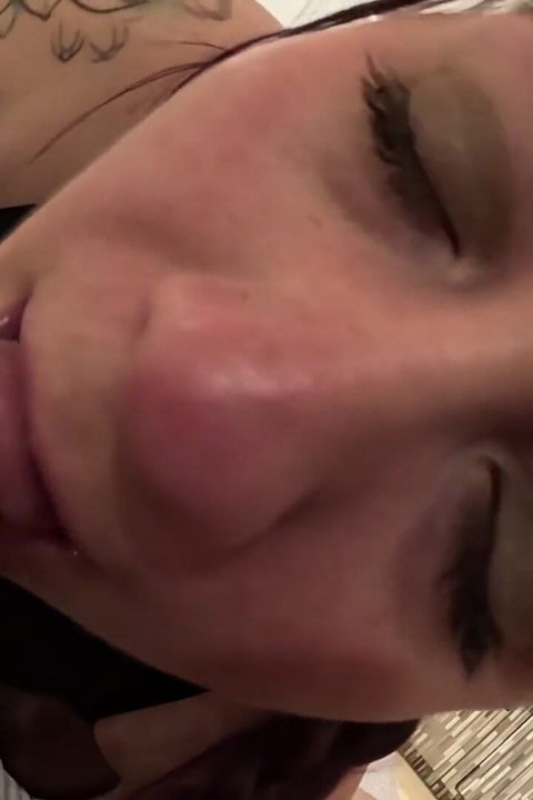 Vacation Turns Big Ass Stepmom Into Anal Whore