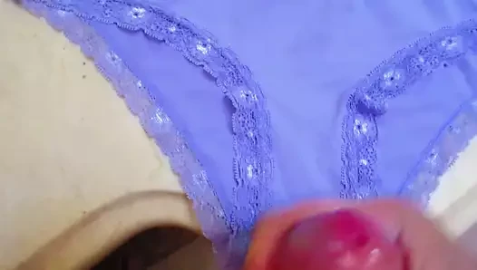 külot üzerinde boşalmak