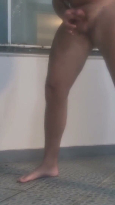 AUTOEROTICISM | MALE - HUGE COCK WITH MASTURBATION AND INTENSE HANDJOB AND PUBLIC PISS ON THE TERRACE | Clip 2