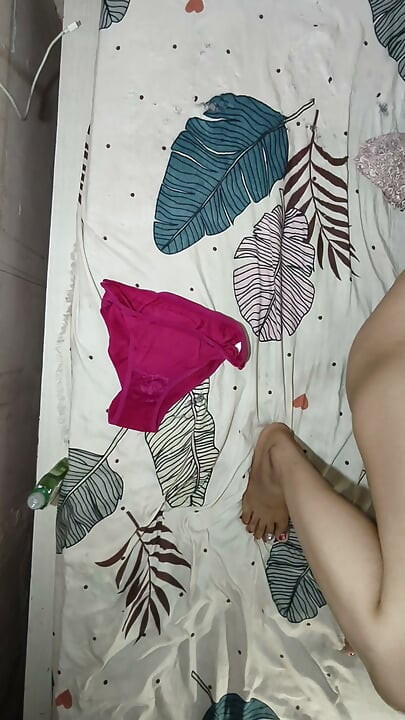 Indian hot bhabhi Sunni fucking hard fingring and licking