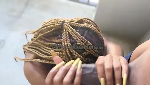 Menikmati Pemandangannya