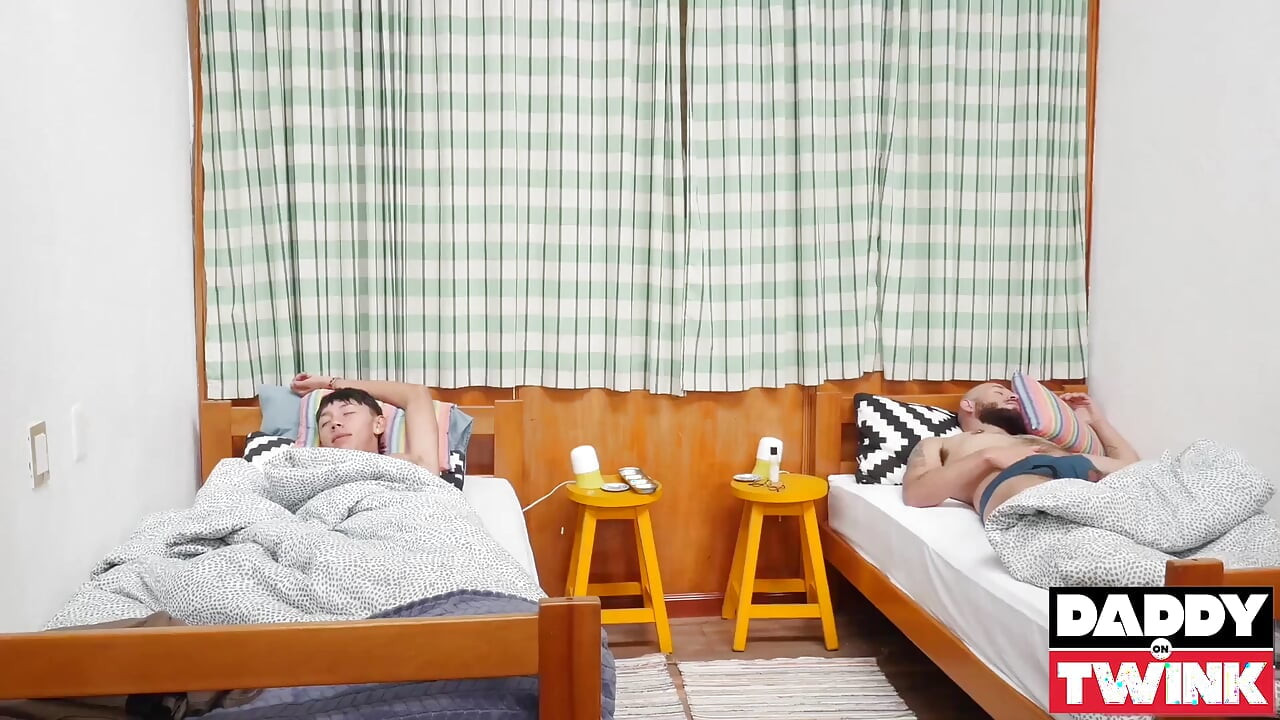 饥渴的twy twink Andres Brown被富兰克林无套 D