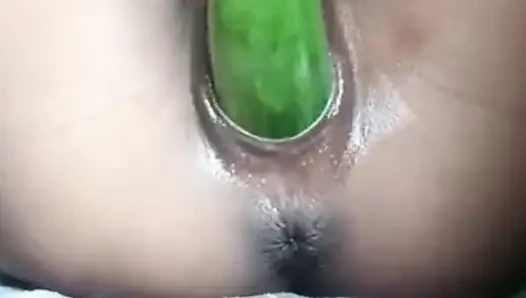 Hintli Asyalı desi kız arkadaş porno yıldızı Tejashwini ve Akash sert sikişiyor, yalıyor ve büyük yarak videoları ile sikişiyor