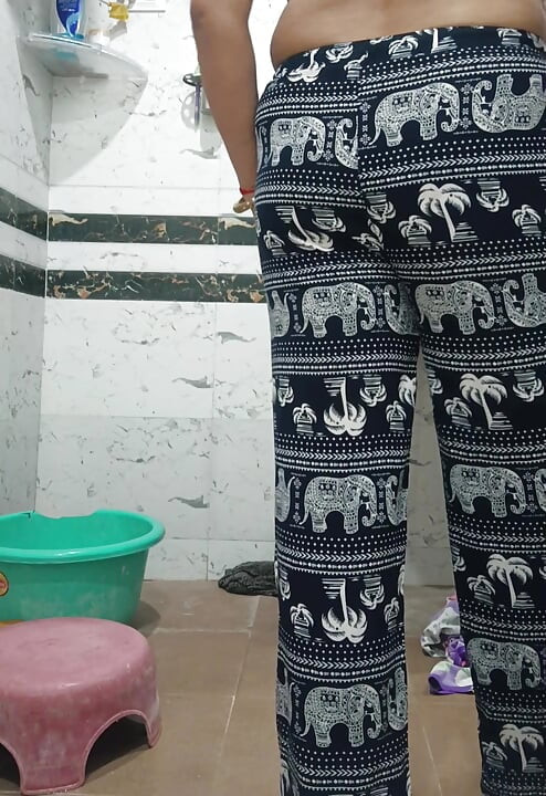 Priya Bhabi Big Ass Sexy Body Video Shoot