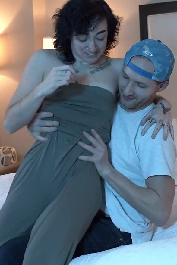 Kissing Super Sexy Petite Tatted Teen - Συλλογή 2