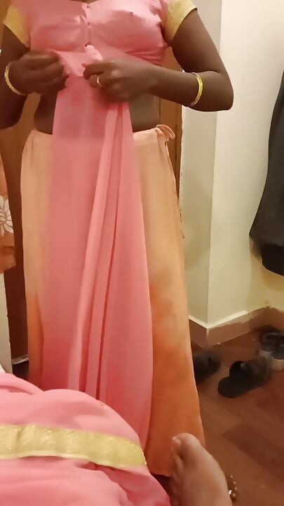Desi Tamil Slut Wife’s Big Ass & Pussy Teased in Saree Post-hotel - Cuck Films! Indianhotwifex