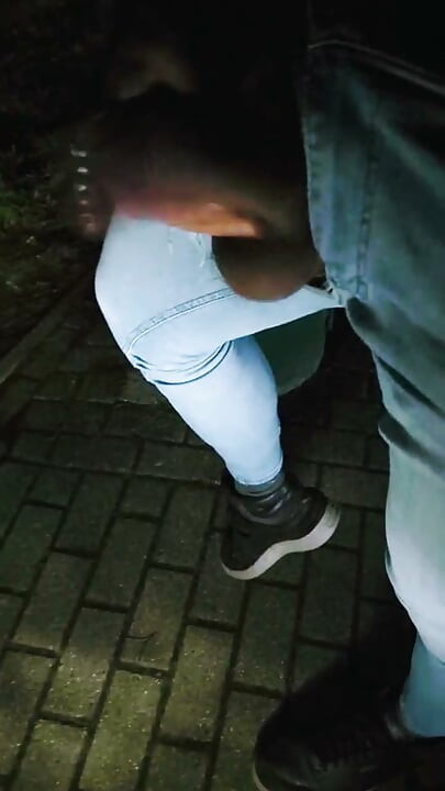 Slutboyben CAM4 Cruising ejaculări în fața voyeurilor în mașină