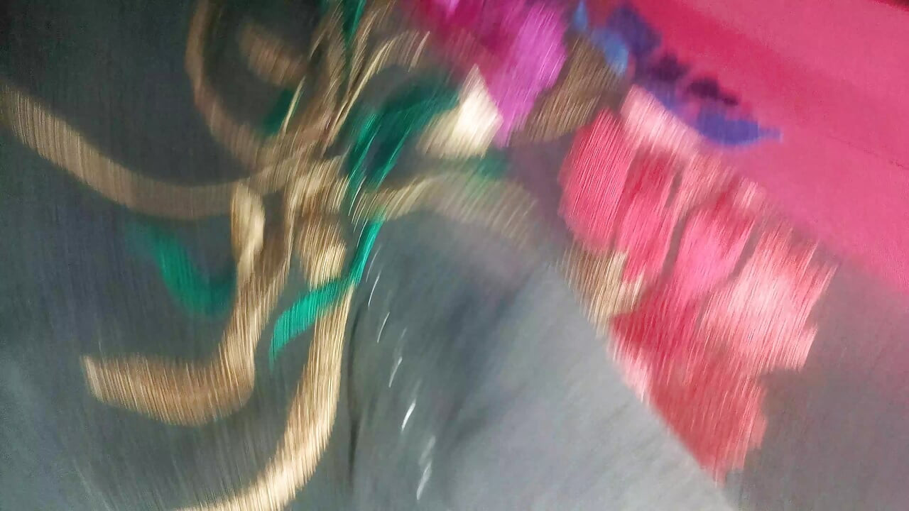 Prvi put prstovanje uske pičke s bocom