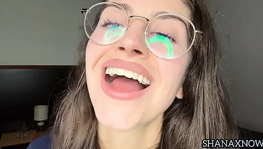 Fetish berbicara sebelum melahapmu fetish mulut uvula