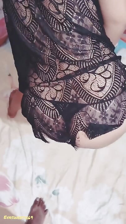 Teyzemin pürüzsüz seksi vücudunun tadını çıkarıyorum uzun zamandır yalnız.teyzenin amında 5 kez crotin