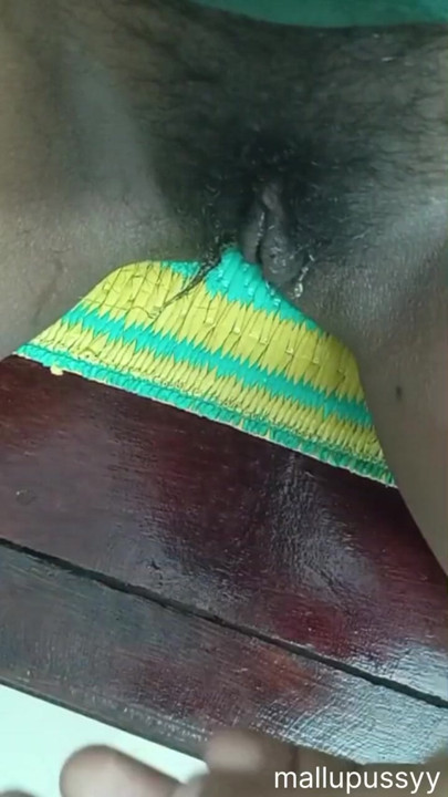 想象一下，把你的鸡巴滑进我体内的感觉，Alla那进入阴户的感觉...