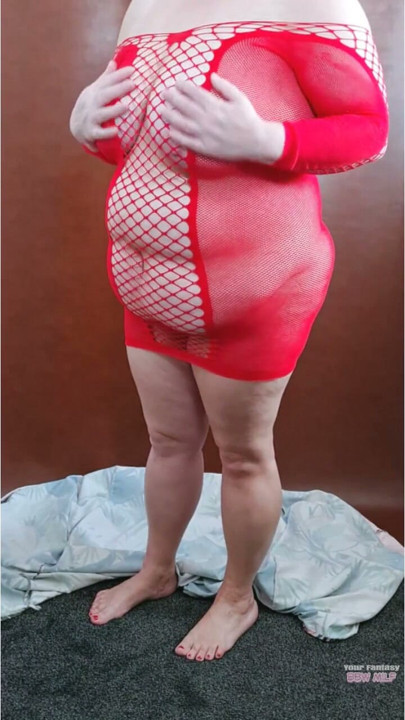 Despindo-me no meu body de rede para mostrar ao meu amante a minha cona peluda de casada madura - esposa infiel tetas grandes bbw | Clip 1