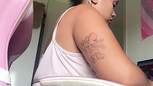 Home Office Workday Chubby Girl Natural Loud Farts Computer Desk Vibes