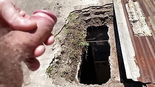 检查建筑工地一切是否井然有序