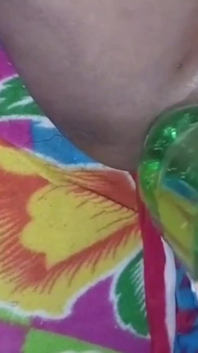 My stepsister put a bottle of Sprite in her pussy and drained her pussy? | Clip 2