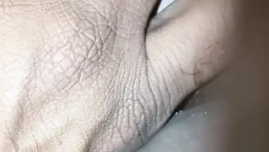 Memek adik tiri mertuaku dicrot sperma hangat