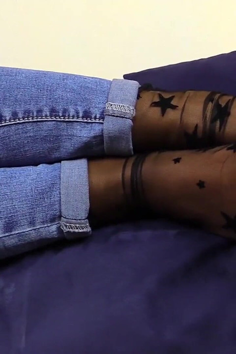 Gioia's love feet in close up scene