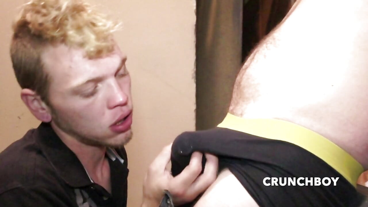 गे की स्ट्रैटाइट दोस्त द्वारा बिना कंडोम चुदाई 22 साल और उसकी गांड के अंदर वीर्य