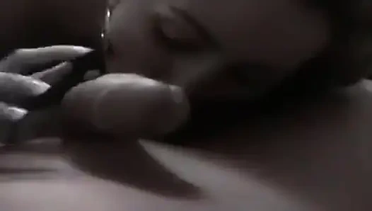 Cewek nakal jajak memadamkan memek