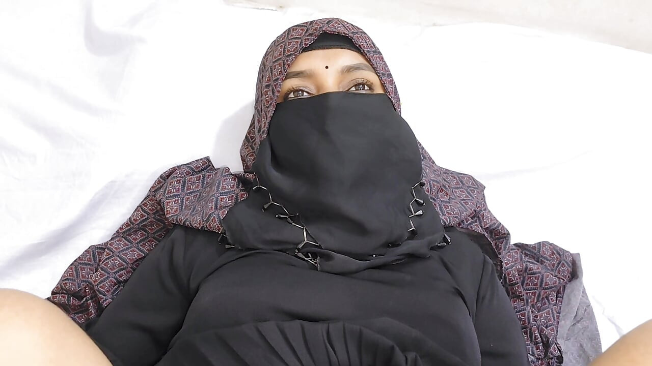 indian Bangla Muslim Hijabi Anty Hardly  Fucking video. ( Full Bangla Voice)