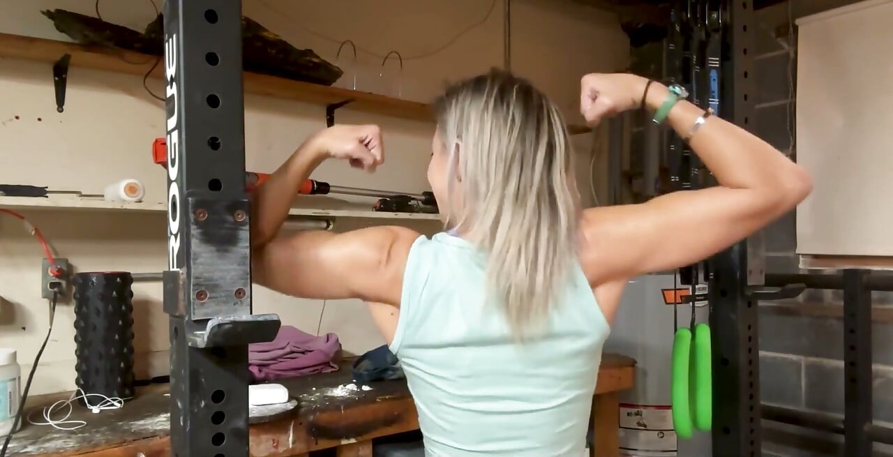 Lora has been given another chin-up challenge