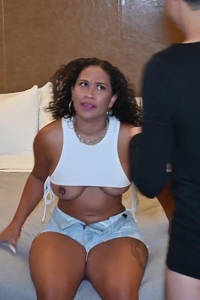 Super Hot MILF Uses Big Ass to Get Creampied