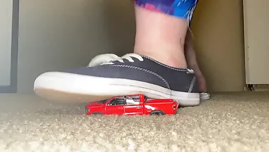 Giantess Kamyona Biniyor