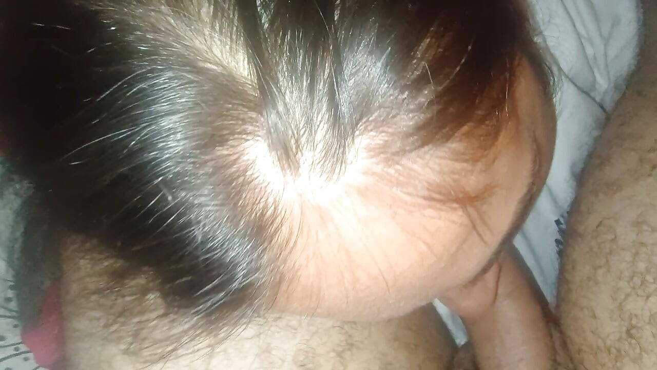 Mon beau-père me baise brutalement et me laisse pénétrer