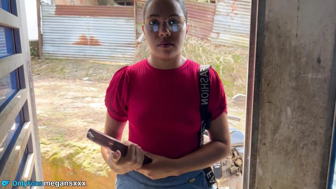 以主的名义，我把我的鸡巴放在传教士里