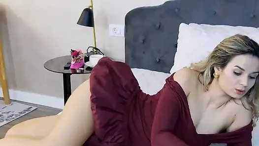 HelenWaldorf's Elegant Sensual Glow