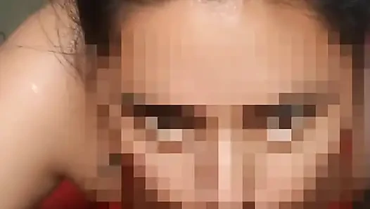 Yengem onu iyi emiyor