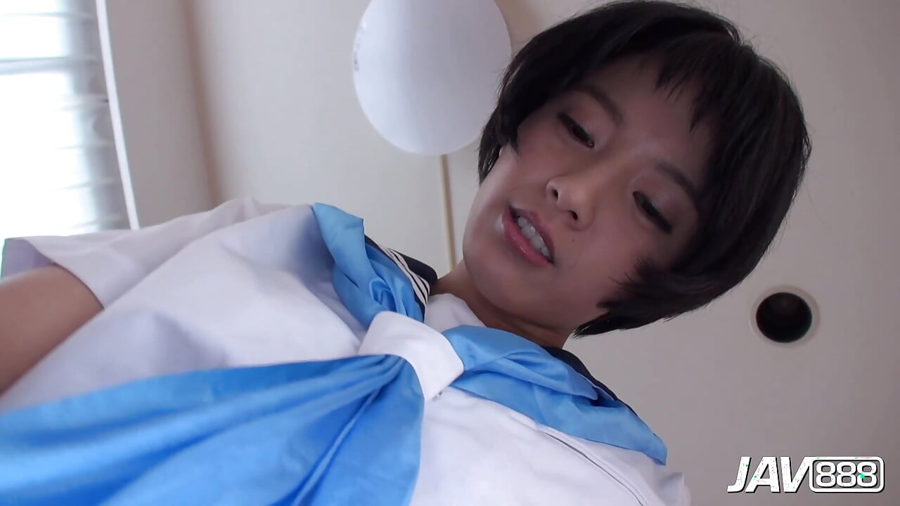 JAV888 Kiimainen JAV-nymfo haluaa tulla nussituksi