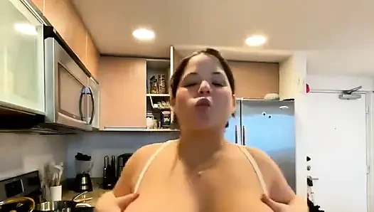 Live-Stream mit Dani Valentina