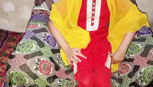 Desi Maal Ko Ghar Pe Bulakar Choda Doggystyle men