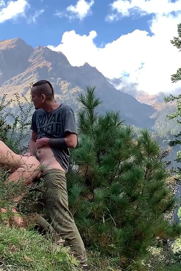 Blowjob and Doggy Fuck for Petite Redhead on Mountain Hike