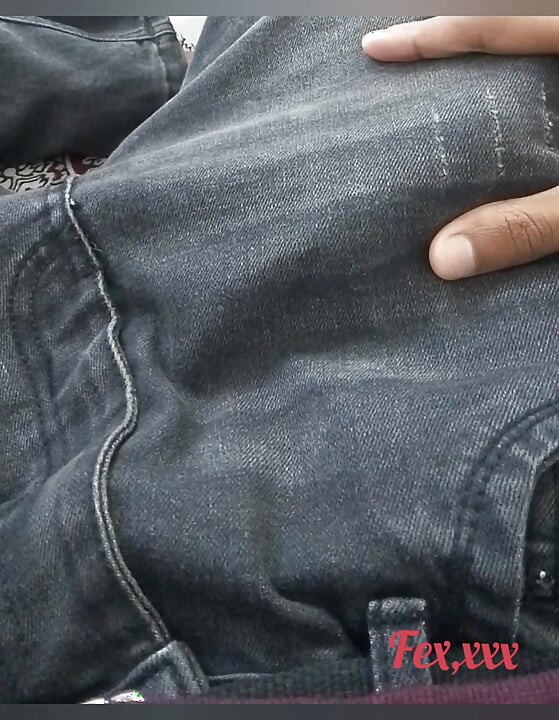 私は18+歳のスティ・メエが好きで、とても魅力的でセクシーな女性です