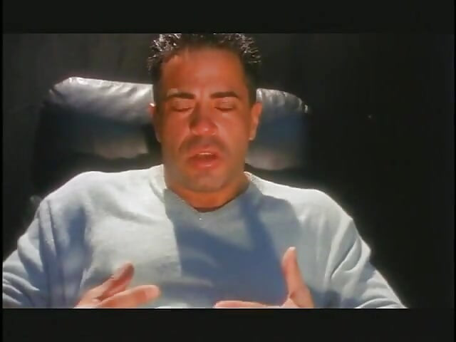 นางฟ้าเงี่ยนดูดควยและกลืนน้ําเงี่ยนหลังเย็ดบนระเบียง