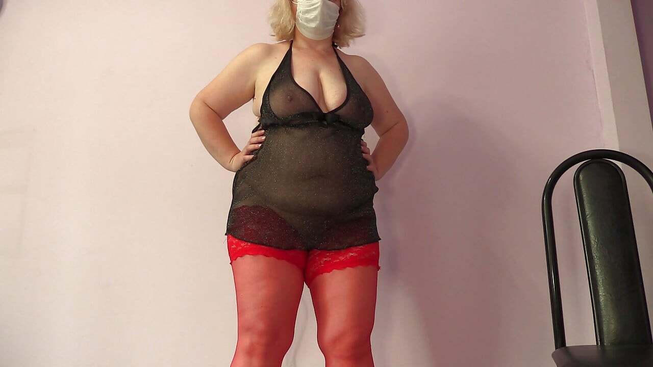 Moja zrela žena me vara na web kameri. Debeljuškasta MILF s velikim sisama.