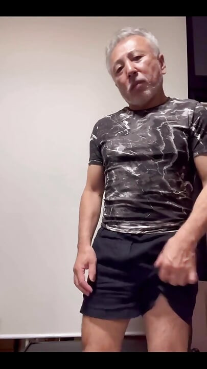 מאוננת את הזין הגדול שלי