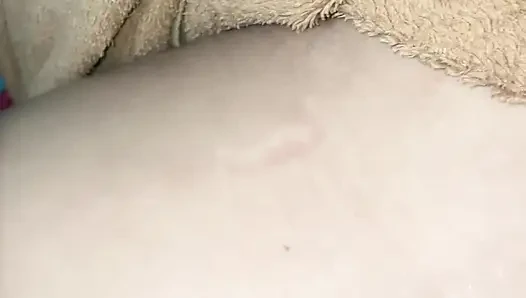 Fucking my mother in the morning until I cumshot her pussy