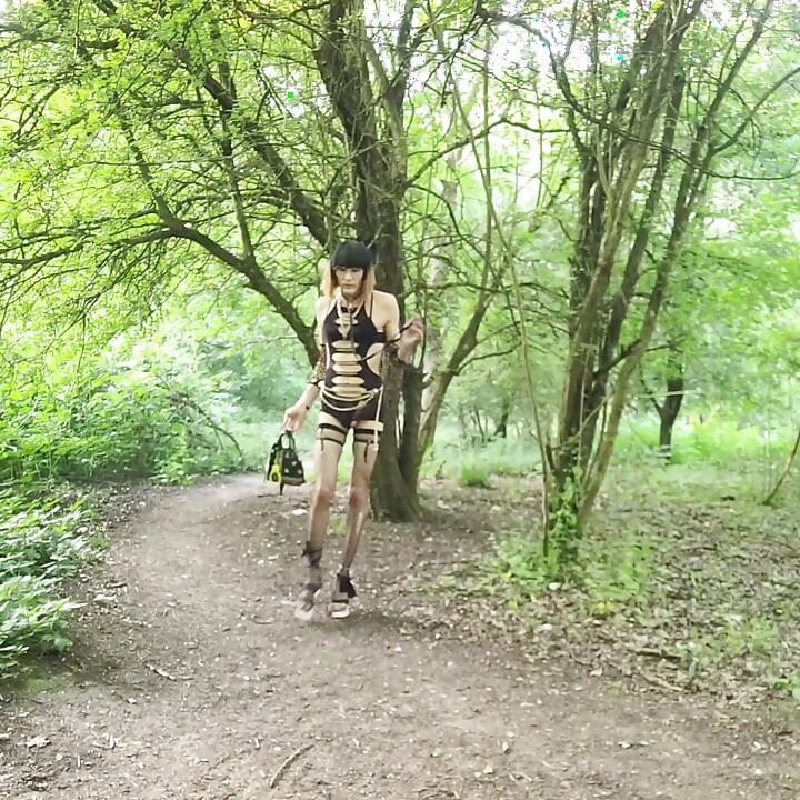 A BIG ONE🍀to be Fingered and Finish the CuL full of SperMe. Exhibit PuBLic in the forest. VaneSsaBiTCHx PariSChienneTrvprod⁹¹