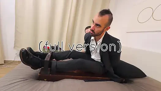 Yuppie yatakta cezalandırılıyor
