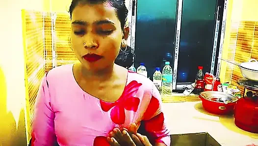 Indian hot milf Bhabhi outdoor sex! Hot fucking sex with hindi I like how my stepsister gives me a rich blowjob We fuck hard.