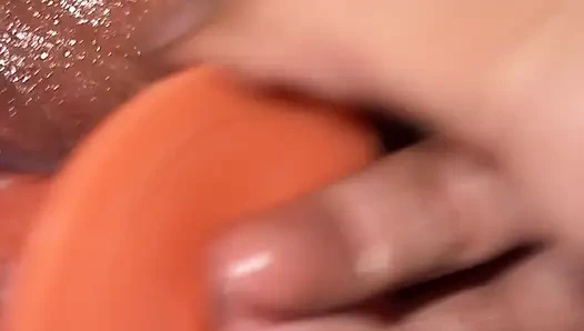 Gece geç saatlerde kocam beni mastürbasyon yaparken izliyor