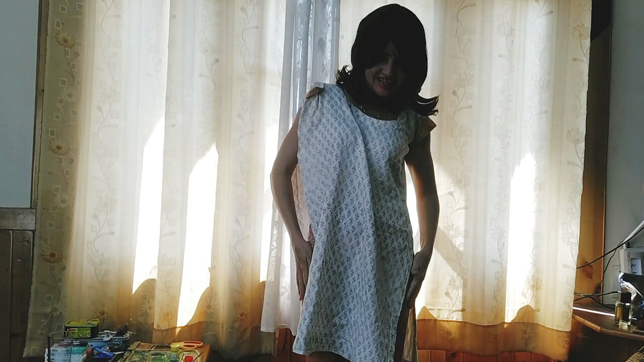 I Know Very Well, How To Please My Stepsister